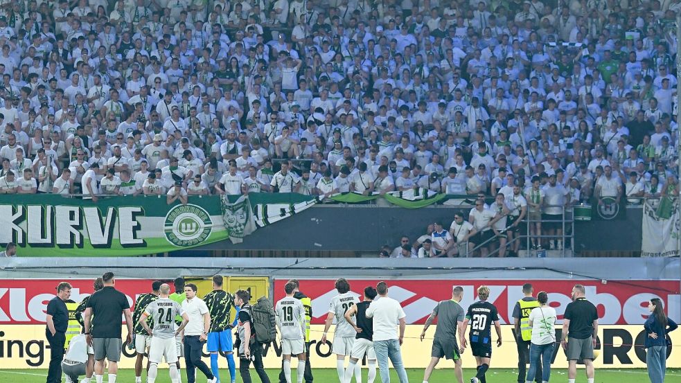 Nach dem Abstieg kommt beim VfL Wolfsburg alles auf den Prüfstand. Foto: Swen Pförtner/dpa