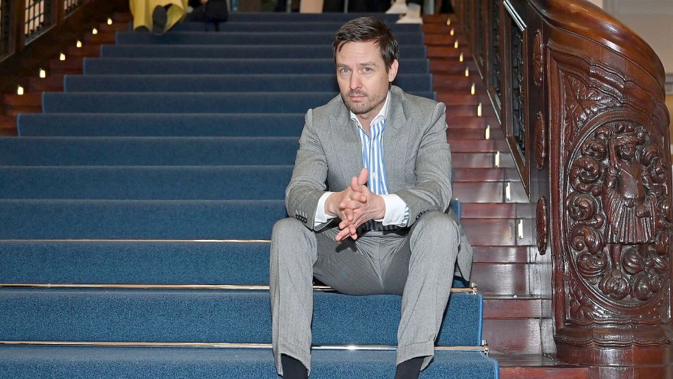 Tom Schilling spielt in „Achtsam Morden“ die Hauptrolle. (Archivbild) Foto: Elisa Schu/dpa
