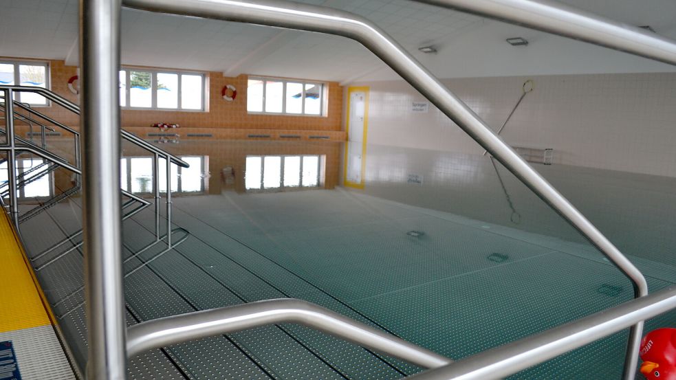 Die Technik des Lehrschwimmbeckens in Flachsmeer soll saniert werden. Archivbild: Henrik Zein