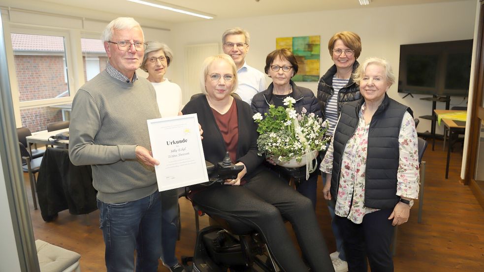 Ehrung im Vorstand: Seit 25 Jahren engagiert sich Sozialarbeiterin Silke Eckel im Vorstand des Fördervereins. Für ihre langjährige Mitarbeit wurde sie nun geehrt. Foto: Hans Passmann