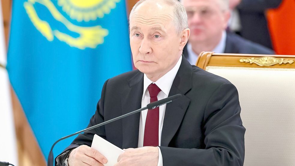 Putin sagt beim Wirtschaftsgipfel der Eurasischen Union, die Vorwürfe gegen Russland wegen eines Drohneneinschlags in Rumänien seien nicht bewiesen. Foto: Alexander Kazakov