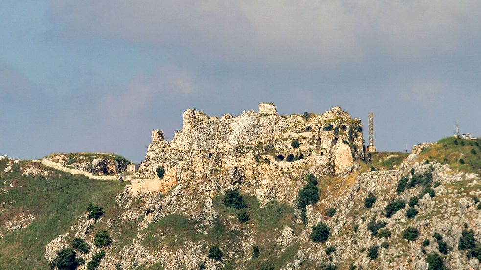 Die Kreuzritterfestung Beaufort, die israelische Soldaten eingenommen haben, liegt in der Nähe eines nordöstlichen Ausläufers der israelischen Grenze. Foto: Stringer/dpa