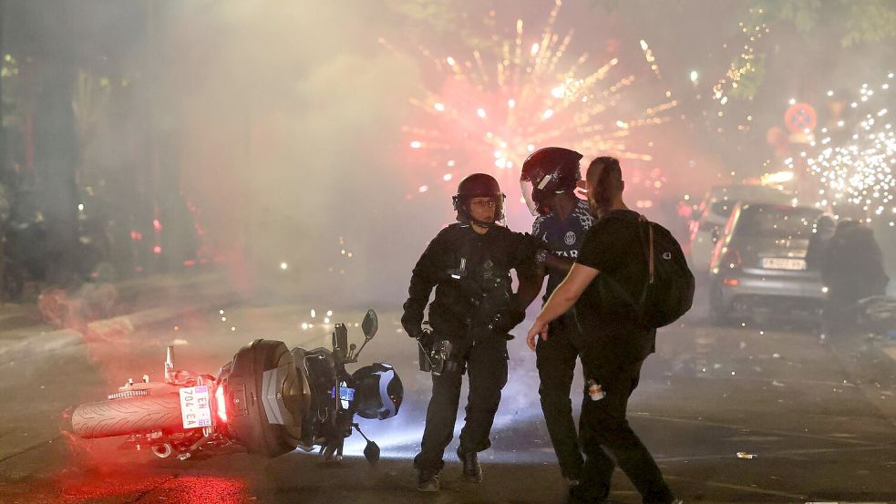 Rund 22.000 Polizisten waren landesweit im Einsatz. Foto: Thomas Padilla