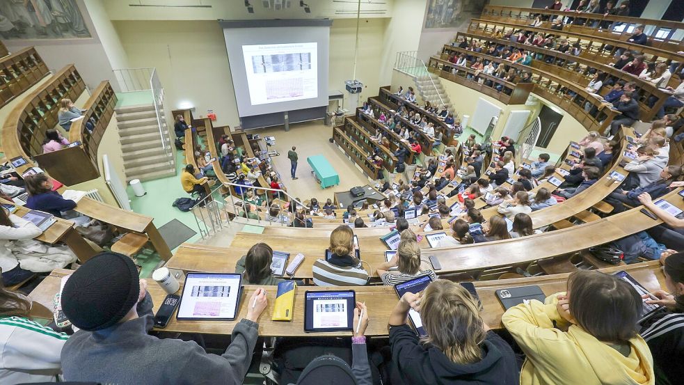 Ob dieser Hörsaal bei der Bafög-Debatte noch mitkommt? Foto: dpa/Jan Woitas