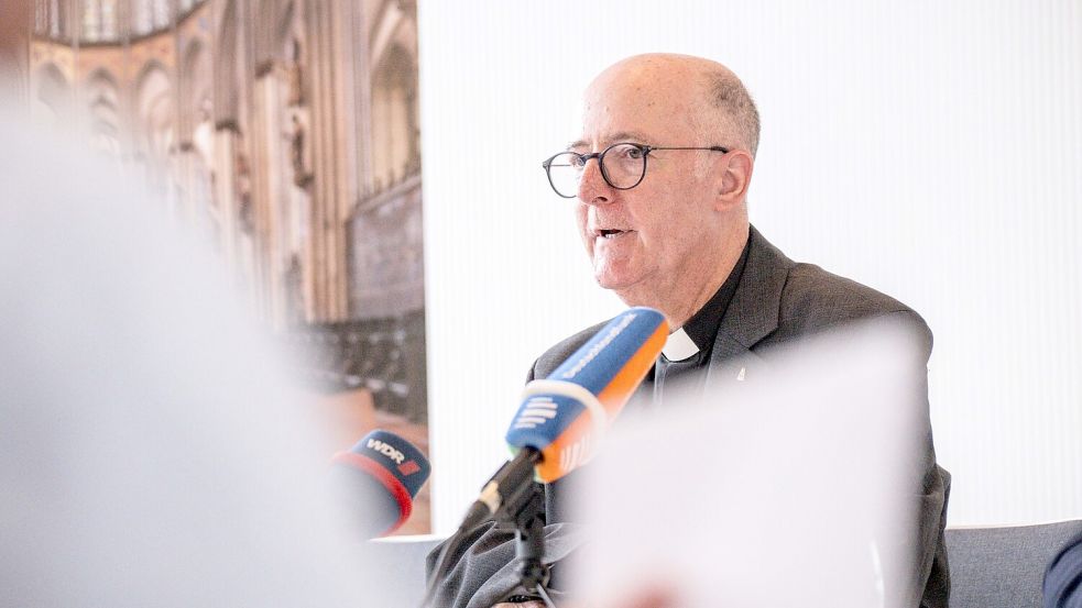 Domprobst Guido Assmann verteidigte bei der Pressekonferenz die neuen Eintrittspreise. Foto: Benjamin Westhoff