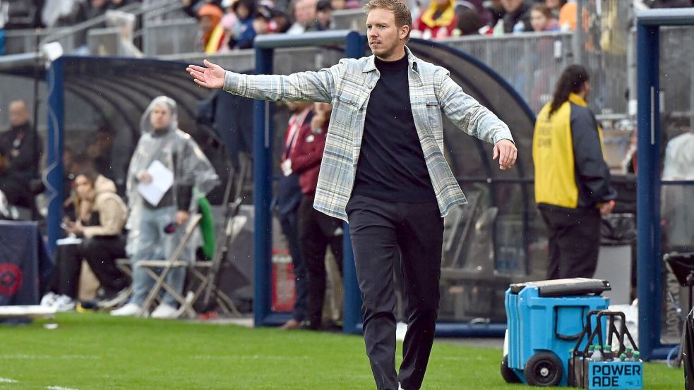 Zurück am Startpunkt: Julian Nagelsmann bei seinem Länderspiel-Debüt als Bundestrainer gegen die USA im Oktober 2023 in Hartford. (Archivbild) Foto: Federico Gambarini