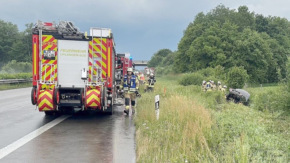 Die Feuerwehren Uplengen-Mitte und Uplengen-Süd waren auf der A 28 im Einsatz. Foto: Feuerwehr