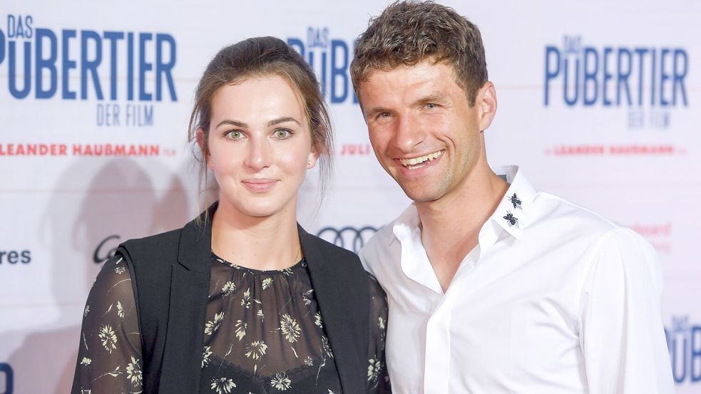 Lange waren Lisa und Thomas Müller als Traumpaar in Stadien und auf roten Teppichen unterwegs. (Archivbild) Foto: Tobias Hase