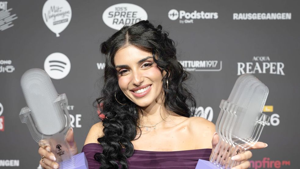 „Take Me Späti“-Moderatorin Sara Arslan sahnte beim Deutschen Podcast Award ab. Foto: Soeren Stache