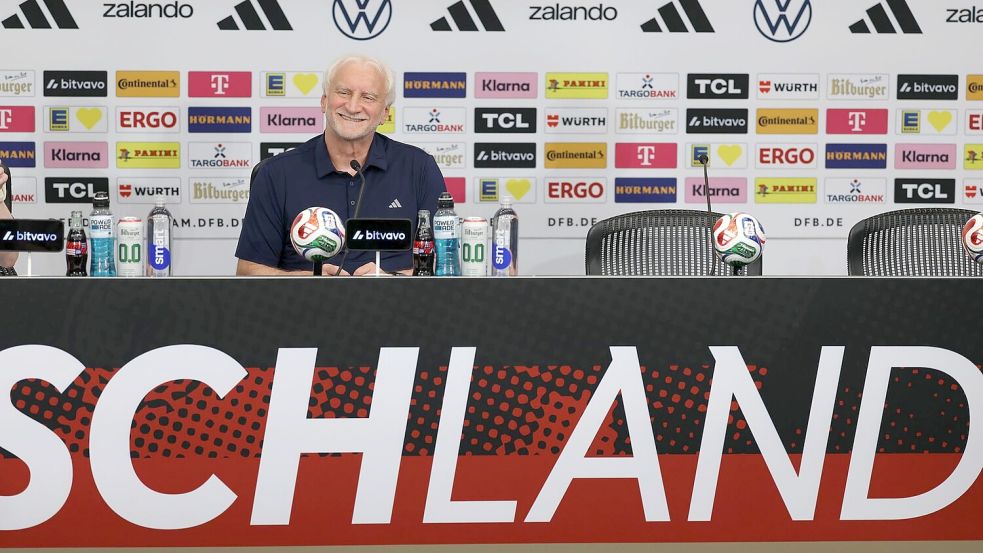 Rudi Völlers Meinung ist zu praktisch allen WM-Themen gefragt. Foto: Jan Woitas/dpa
