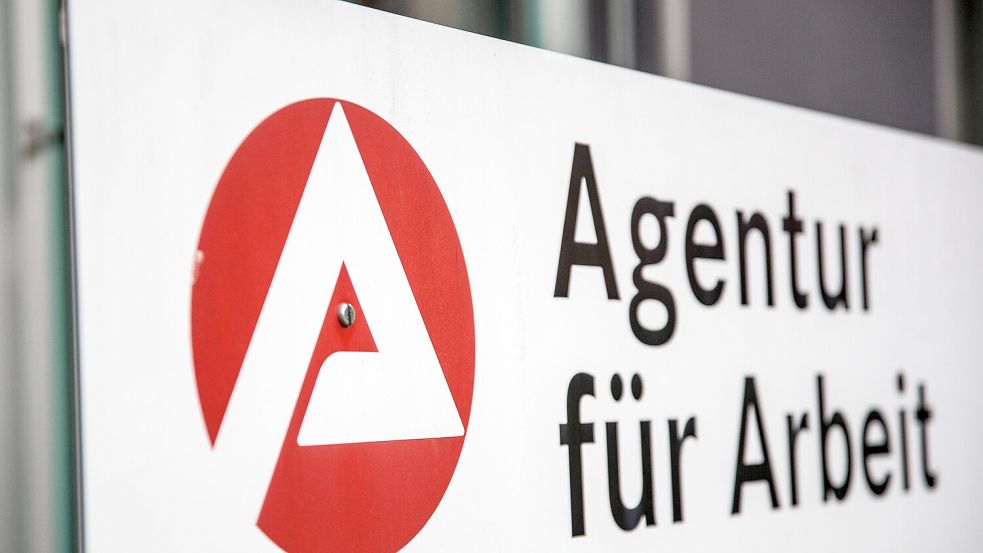 Ein Jobcenter-Mitarbeiter ist wegen seiner Äußerungen in einer ZDF-Doku gekündigt worden. Foto: IMAGO/Fotostand/K. Schmitt