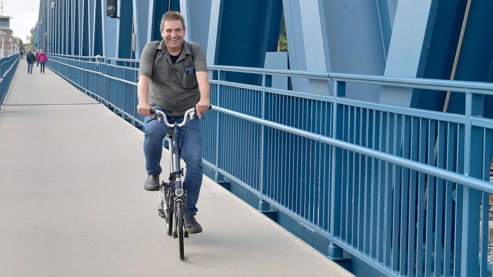 Der Radweg der Friesenbrücke kann über das Wochenende nicht genutzt werden. Foto: Archiv/Klaus Ortgies