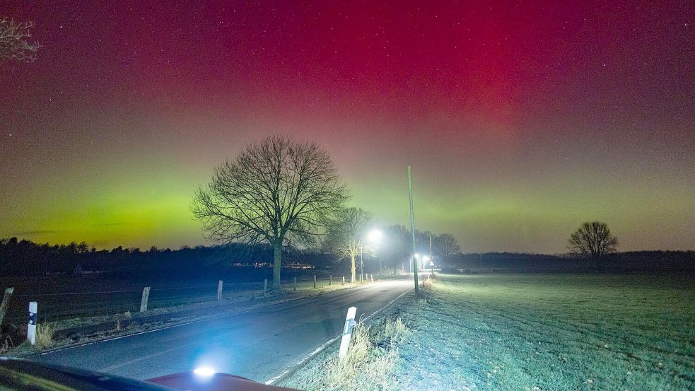 Bereits im Januar erstrahlten Polarlichter über Osnabrück – in diesem Fall über dem Stadtteil Hellern. Foto: Jakob Rüter