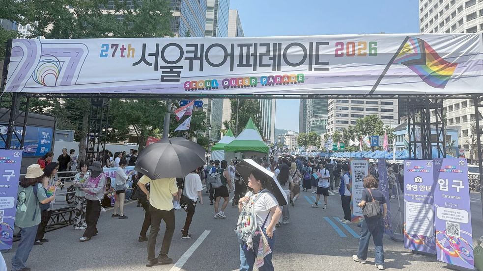 Tausende feiern am Samstag beim Queer Culture Festival in der koreanischen Hauptstadt. Foto: Fabian Kretschmer