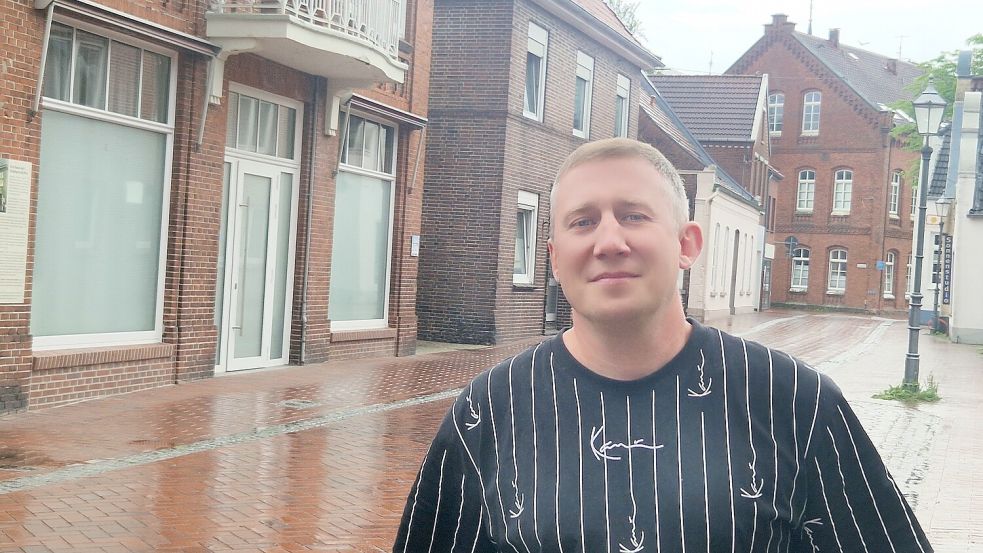 Eugen Nazarenus fühlt sich in Weener wohl und möchte bewirken, dass Politik und Verwaltung stärker für die Bürger arbeiten und nicht gegen sie. Foto: Tatjana Gettkowski