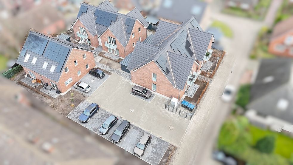Das Bauverein-Projekt am Scheltenweg in Leer aus der Vogelperspektive: Hier wurden zehn Wohnungen mit Fördermitteln des Landes Niedersachsen errichtet. Foto: Bauverein