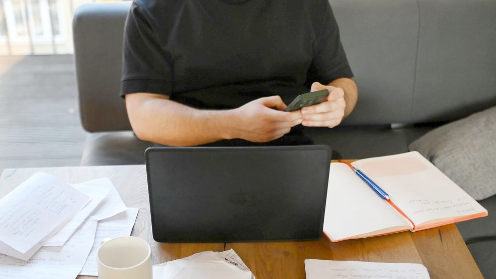 Ein ungünstiges Raumklima, auch beeinflusst durch Hitze, kann Wohlbefinden, Konzentration, Gesundheit und Sicherheit beeinträchtigen. (Symbolbild) Foto: Lea Winkler