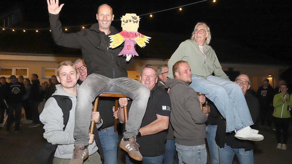 Neuer Schützenkönig in Bollingen: Wilfried Harms nach dem Königsschießen. Foto: Hans Passmann