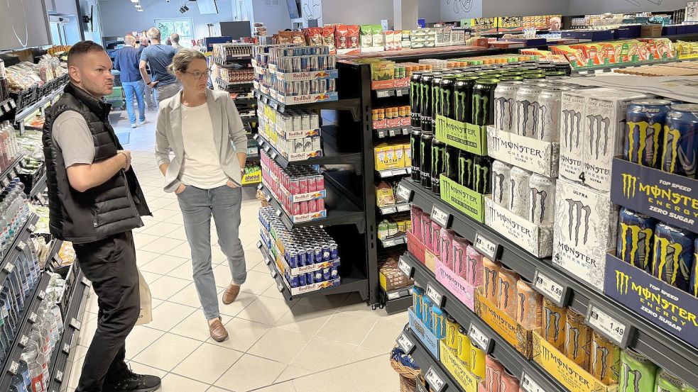 Die ersten Kunden haben sich bereits in der C-Box umgeschaut. Foto: Oliver Bär