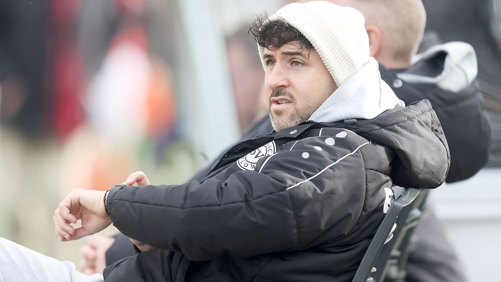 Es ist Zeit für eine neue Aufgabe: Jannik Swieter verzichtet kurzerhand auf seine Trainer-Pause, um bei „seinem“ Verein tätig zu sein. Dort ergab sich nun die Möglichkeit. Foto: Jens Doden, Emden