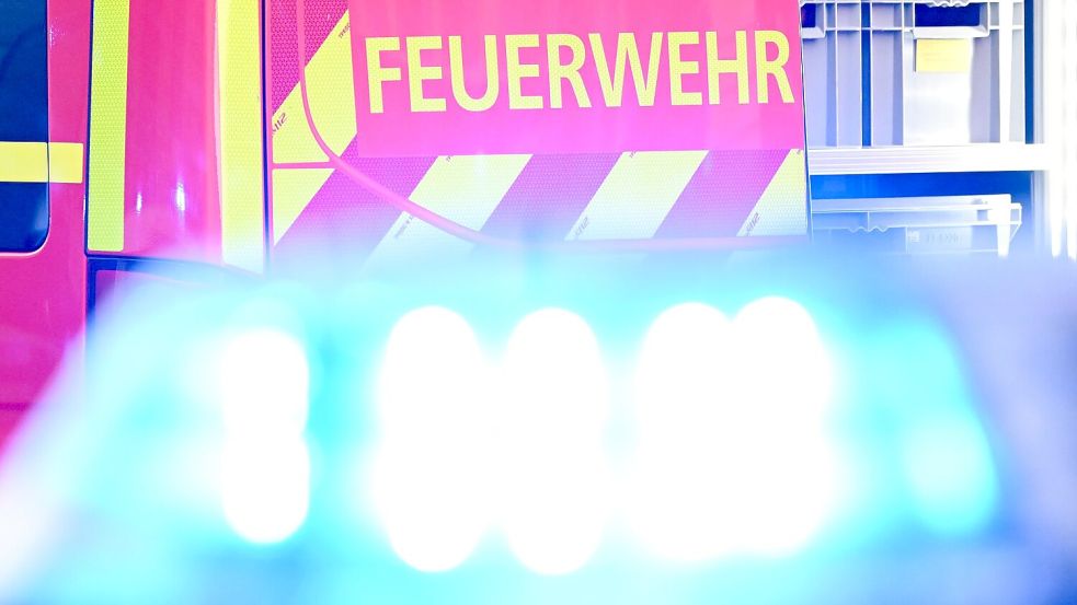 Die Behörde warnte davor, überflutete Räume oder Flächen zu betreten. (Symbolbild) Foto: Bernd Weißbrod