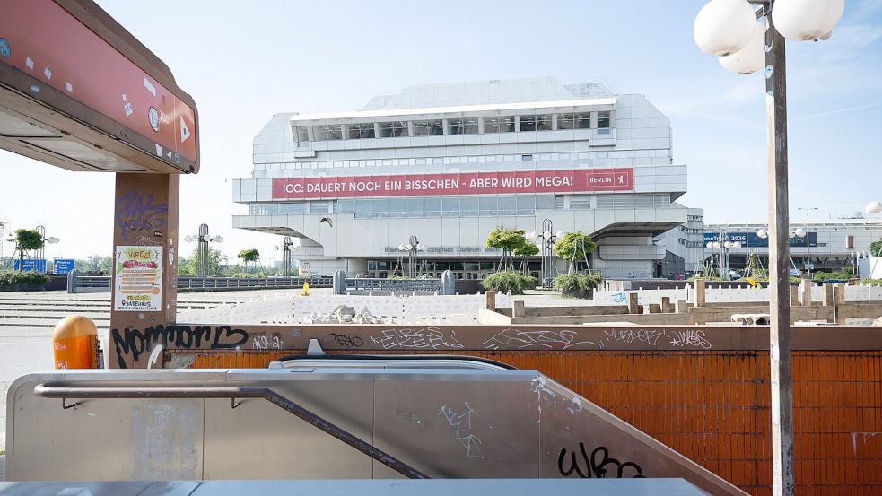 Das ehemalige Kongresszentrum ICC ist schon durch seine Größe ein Hingucker. Foto: Sebastian Gollnow