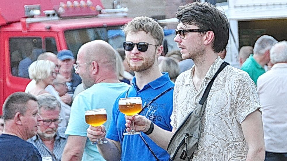Auf dem Bierfest in Leer konnten Besucherinnen und Besucher über 100 Biersorten probieren. Foto: Bodo Wolters
