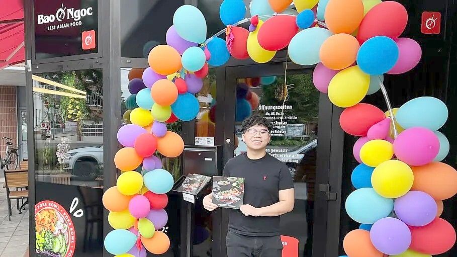 Phat Hung Long Luu aus Cloppenburg hat am Hauptkanal in Papenburg ein Restaurant mit asiatischen Speisen eröffnet. Foto: Susanne Risius-Hartwig