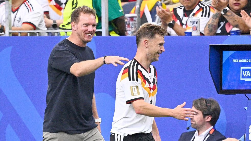 Nagelsmann und Kimmich pflegen einen engen Austauch zu den WM-Planungen. (Archivbild) Foto: Tom Weller/dpa