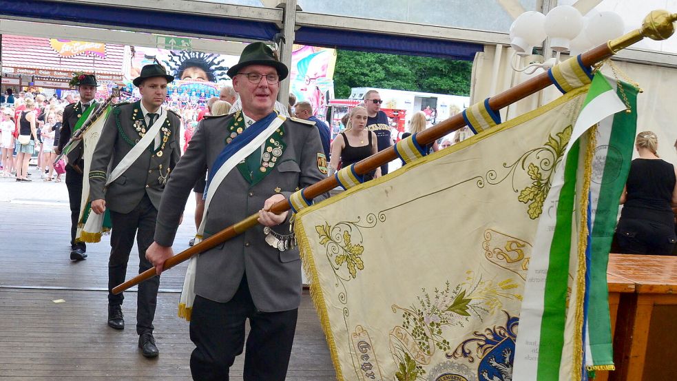 Der Schützenverein in Remels feierte mit dem Schützenfest auch sein 475-jähriges Jubiläum. Foto: Hannah Lehmann