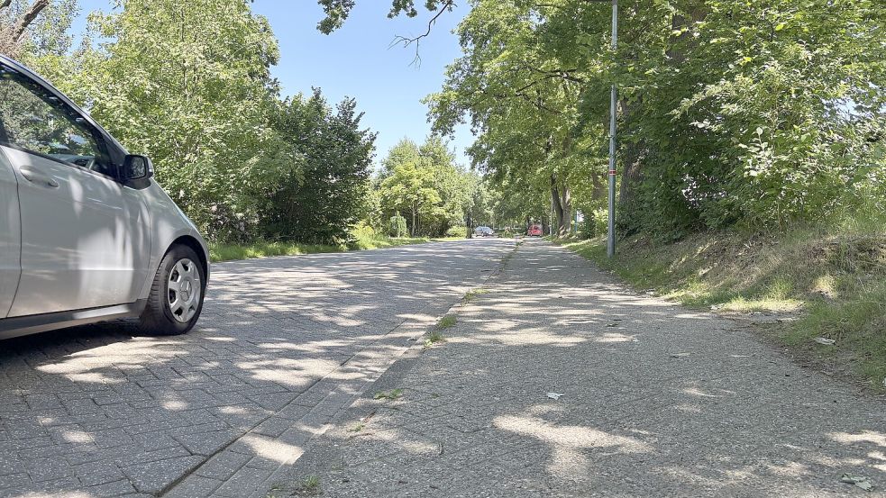 Der Bauabschnitt erstreckt sich nach Angaben der Stadt von der Zufahrt zum Kindergarten Tiddeltopp bei Hausnummer 59 und endet nach rund 70 Metern auf Höhe der Hausnummer 58. Foto: Mieke Matthes