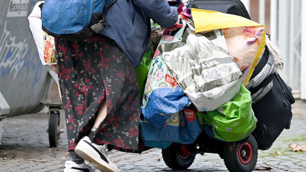 Knapp eine halbe Million Menschen sind von den Kommunen untergebracht, weil sie keine eigene Wohnung haben. (Symbolbild) Foto: Arne Dedert