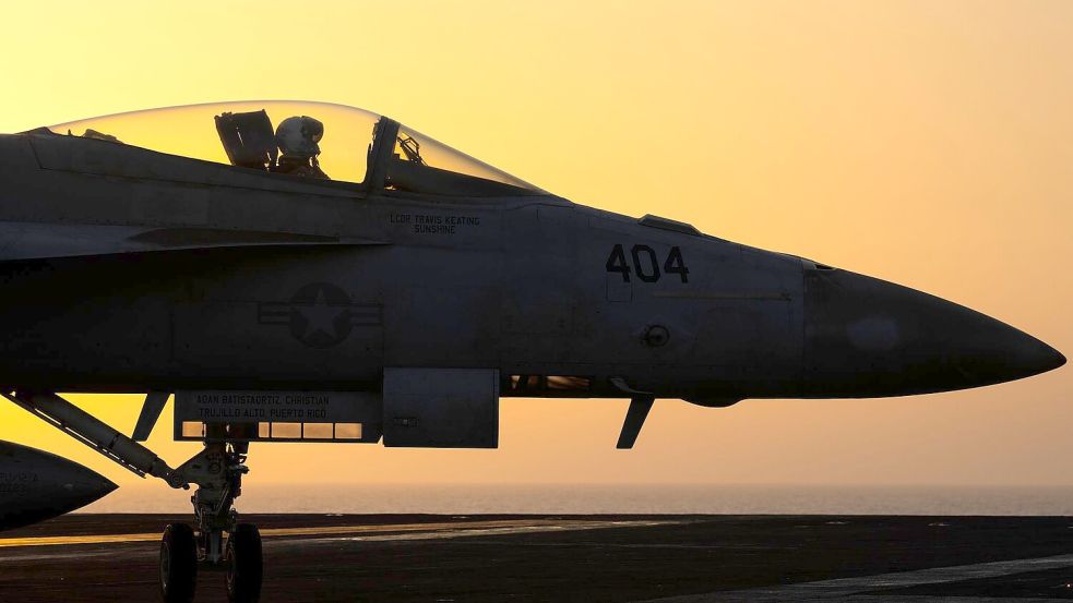 US-Militär meldet Angriffe im Iran. (Archivbild) Foto: Bernat Armangue/AP/dpa