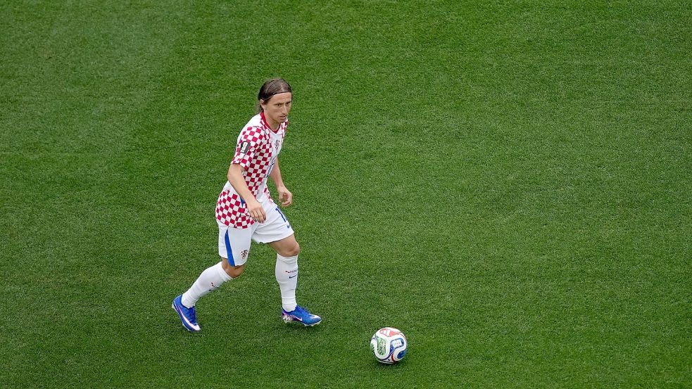 Spielt im Alter von 40 Jahren wohl seine letzte WM: Kroatiens Fußball-Legende Luka Modric. Foto: Matt Rourke