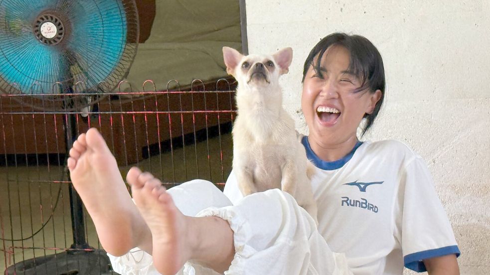Puppy Yoga macht die Menschen glücklich - aber es gibt Schattenseiten. Foto: Carola Frentzen/dpa