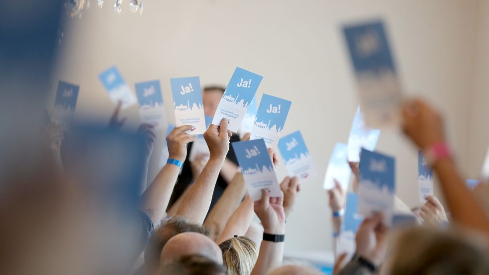 Das Votum der AfDler aus Ostfriesland war am Wochenende eindeutig: Nicht nur wurde der Vorstand der AfD Ostfriesland abgewählt, sondern es wurde auch ein neuer Kreisverband gegründet. Foto: Claus Hock