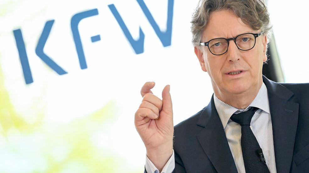 KfW-Chef Wintels sieht zu viele Investitionsprojekte in der Warteschleife. Foto: Arne Dedert
