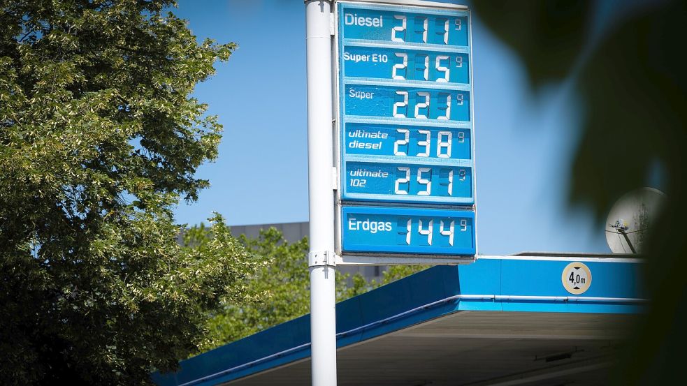 Tankrabatt ist ausgelaufen, die Preise steigen: Hier an einer Tankstelle in Osnabrück am 1. Juli 2026 um 12 Uhr. Foto: Carina Hindersmann