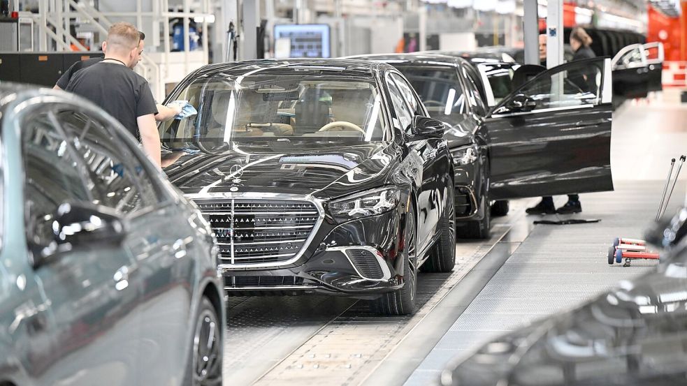 IG Metall ruft zu Protest bei Sparkurs bei Mercedes-Benz auf. (Archivbild) Foto: Bernd Weißbrod