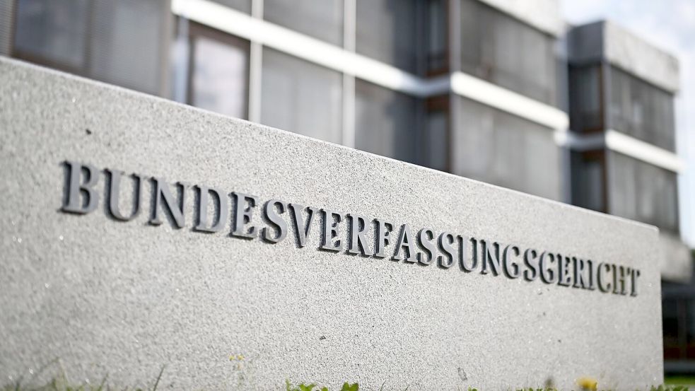 Das Bundesverfassungsgericht hat sich mit Verfassungsbeschwerden zu Sexpuppen mit kindlichem Aussehen befasst. (Archivbild) Foto: Uli Deck
