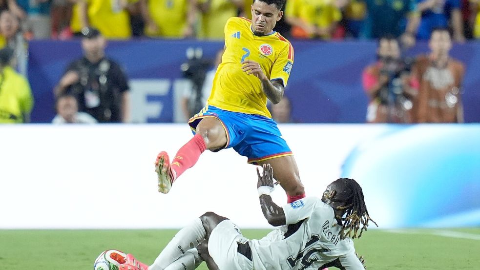 Bayerns Luis Díaz und Kolumbien stehen bei der WM im Achtelfinale. Foto: Jeff Roberson