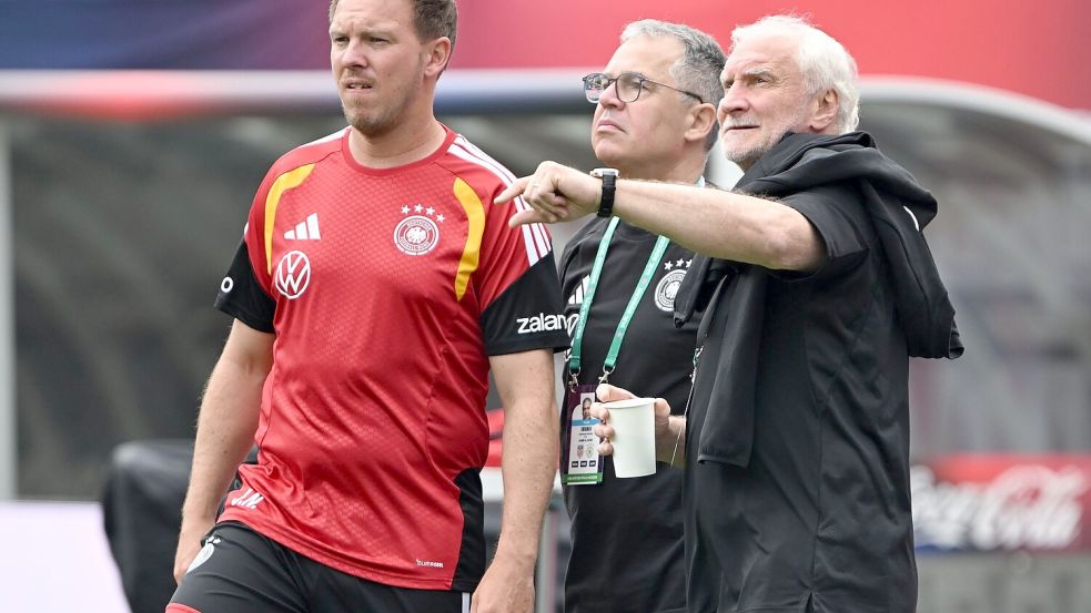 Rudi Völler war in der sportlichen Leitung mit Julian Nagelsmann eng verbandelt. (Archivbild) Foto: Federico Gambarini/dpa