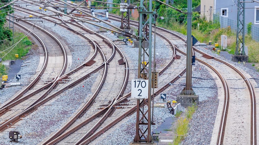Das Bundesverkehrsministerium hatte in den Haushaltsverhandlungen auf mehr Geld für Neu- und Ausbauprojekte bei der Bahn gedrängt. (Archivbild) Foto: Jens Büttner