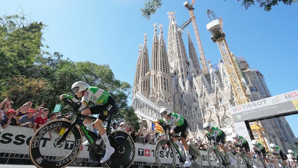 Die Teams fuhren an Sagrada Família vorbei. Foto: Mosa’ab Elshamy