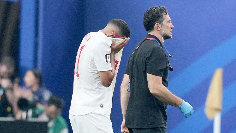 Bayern-Neuzugang Ismael Saibari musste verletzungsbedingt ausgewechselt werden. Foto: Eric Gay