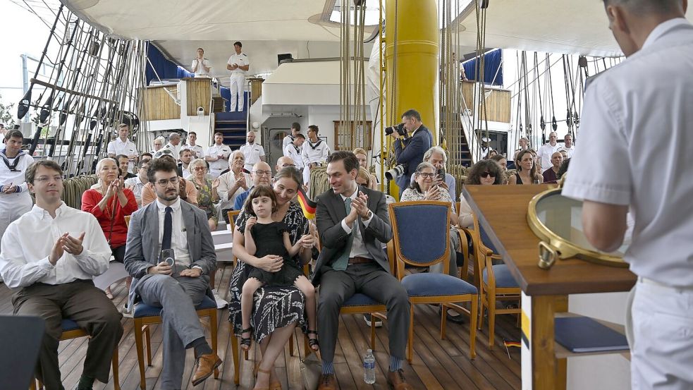 Die Gorch Fock ankert derzeit in New York und wurde zum Schauplatz einer Einbürgerungszeremonie für Nachkommen von NS-Verfolgten. Foto: Anne Pollmann/dpa