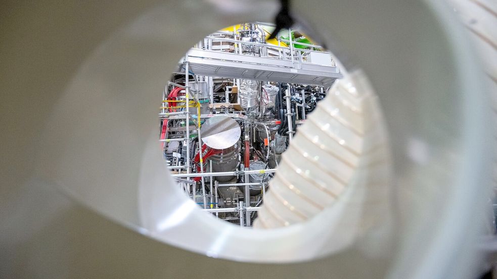 Der Forschungsreaktor „Wendelstein 7-X“ im Max-Planck-Institut für Plasmaphysik in Greifswald. Auch er ist ein Stellarator und damit ein Vorläufer der von Proxima Fusion geplanten Anlagen. (Archivbild) Foto: Stefan Sauer