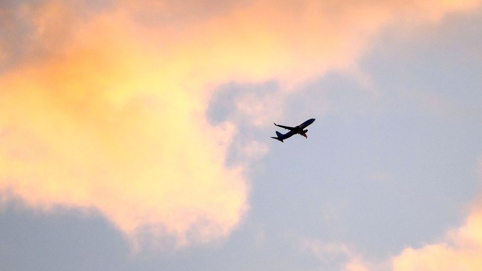 Eine Boeing 737 ist über dem Arabischen Meer vom Radar verschwunden. (Symbolbild) Foto: Julian Stratenschulte