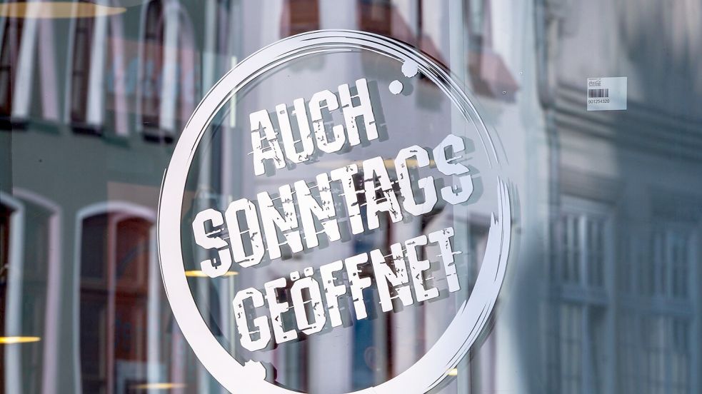 In manchen Bundesländern gibt es bereits Ausnahmeregelungen für Sonntagsöffnungen. (Symbolbild) Foto: Jens Büttner