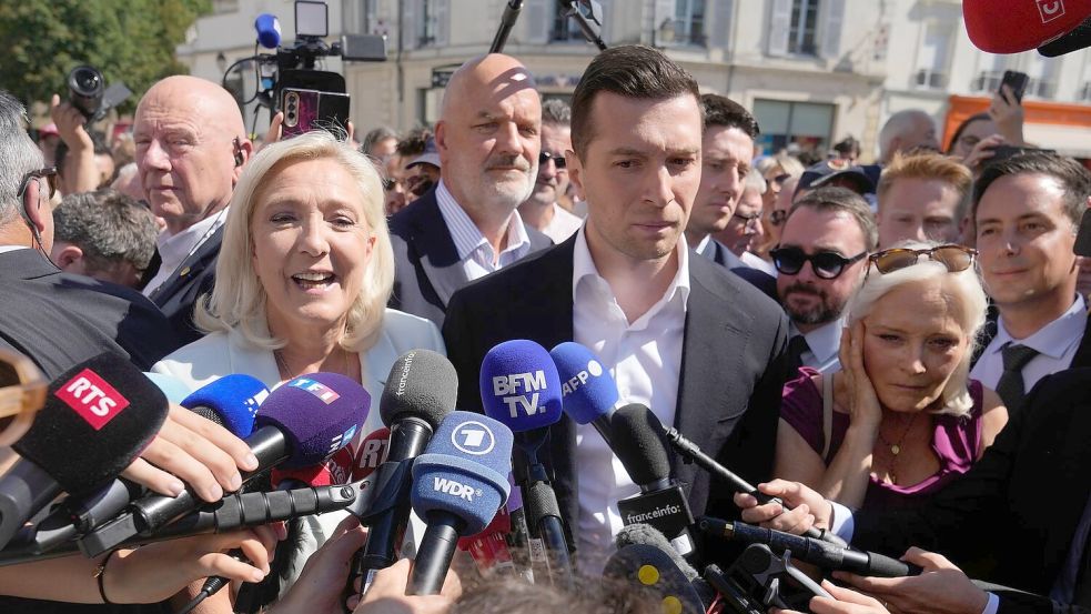 Marine Le Pen will gemeinsam mit Jordan Bardella in den Präsidentschaftswahlkampf ziehen. Foto: Michel Euler